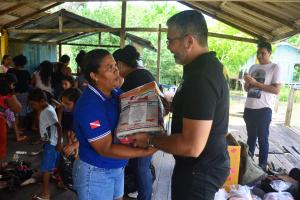 notícia: Segup entrega doações a ribeirinhos de ilha próxima à Belém