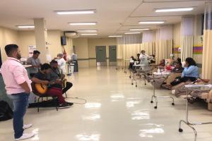 notícia: Grupo leva alegria por meio da música a pacientes da Unacon Tucuruí