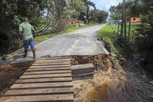 notícia: Estado auxilia população de Bragança com alimentos e material de higiene
