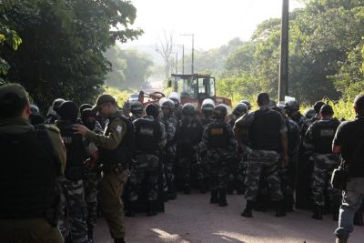 galeria: Polícia Militar desbloqueia o acesso ao Aterro Sanitário de Marituba