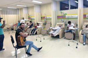 galeria: Março Lilás leva musicoterapia a pacientes oncológicos em Tucuruí
