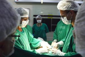notícia: Cirurgia inédita no Norte do país é realizada pelo Hospital Regional do Baixo Amazonas