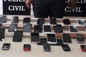 galeria: Polícia Civil desmonta esquema de roubo e revenda de celulares