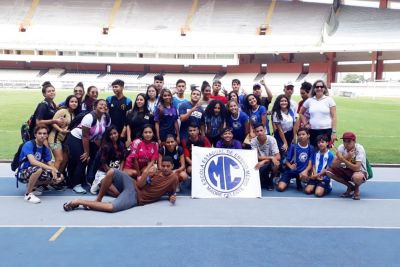 notícia: Estudantes de Ananindeua visitam o Estádio Olímpico do Pará