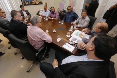 notícia: Oriximiná terá reforma em hospital, asfaltamento e solução para 'lixão'