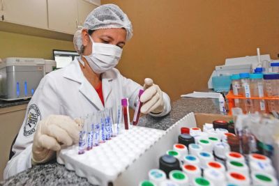 notícia: Ophir Loyola utiliza biologia molecular como ferramenta no tratamento do câncer