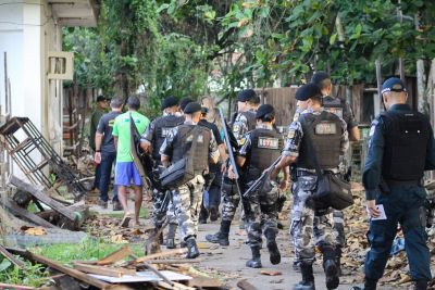 notícia: Polícia Militar realiza reintegração de posse de terreno na Marambaia