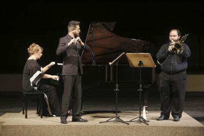 notícia: Concerto de Câmara apresentou cenas de ópera na igreja de Santo Alexandre