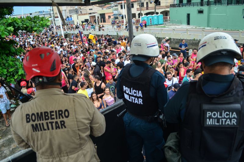 A Secretaria de Segurança Pública e Defesa Social do Pará (Segup) realizou, nesta quinta-feira (16), uma reunião de avaliação das ações desenvolvidas no primeiro final de semana da Operação Pré-Carnaval, bem como ajustes para os próximos eventos que serão promovidos no sábado e domingo (18 e 19). O reforço no policiamento será mantido. <div class='credito_fotos'>Foto: Elielson Modesto / Ascom Segup   |   <a href='/midias/2020/originais/5880_bbe4928b-e3da-75bf-2289-3df01c42f7fe.jpg' download><i class='fa-solid fa-download'></i> Download</a></div>