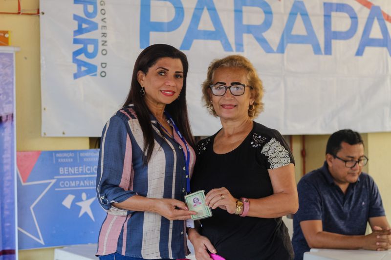 Rosália e a Presidente <div class='credito_fotos'>Foto: Ana Paula Lima / Ascom ParáPaz   |   <a href='/midias/2020/originais/6032_84a5a28c-5923-4ae7-7059-f58112cba4ae.jpg' download><i class='fa-solid fa-download'></i> Download</a></div>