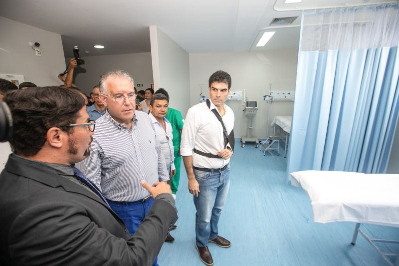 Governo do Pará entrega Hospital Regional Santa Rosa, em Abaetetuba. <div class='credito_fotos'>Foto: Marco Santos / Ag. Pará   |   <a href='/midias/2020/originais/6060_37e9a45a-8215-dd7c-b101-eaf8d277a312.jpg' download><i class='fa-solid fa-download'></i> Download</a></div>
