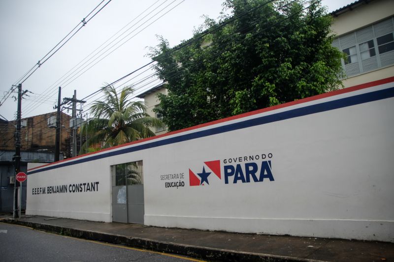 Escola Benjamin Constant <div class='credito_fotos'>Foto: Pedro Guerreiro / Ag. Pará   |   <a href='/midias/2020/originais/6240_6fb3f6dd-8a3f-aba0-d803-cbb38c6ea67c.jpg' download><i class='fa-solid fa-download'></i> Download</a></div>