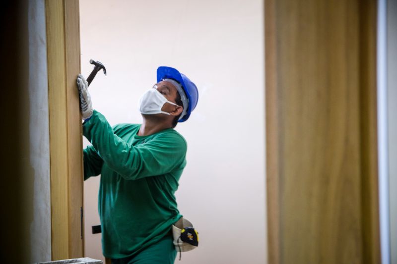 Obras no Hospital Abelardo Santos ,nos andares 08 e 09  <div class='credito_fotos'>Foto: Pedro Guerreiro / Ag. Pará   |   <a href='/midias/2020/originais/6242_fafa6c7a-c0be-8a26-aec1-b5793e2396cb.jpg' download><i class='fa-solid fa-download'></i> Download</a></div>