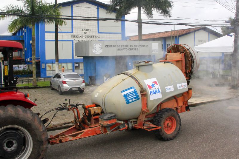 Estado promove 7º dia de desinfecção contra o Covid-19 pelas ruas de Belém <div class='credito_fotos'>Foto: Marcelo Seabra / Ag. Pará | <a href='/midias/2020/originais/6299_35e1a223-be5d-8e0c-32ca-de3b037120a9.jpg' download><i class='fa-solid fa-download'></i> Download</a></div>