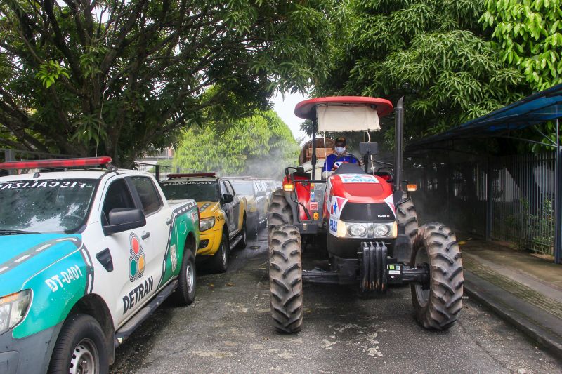 Estado promove 7º dia de desinfecção contra o Covid-19 pelas ruas de Belém <div class='credito_fotos'>Foto: Marcelo Seabra / Ag. Pará   |   <a href='/midias/2020/originais/6299_3e0e0110-c1a2-75ce-7492-4c78179e15e3.jpg' download><i class='fa-solid fa-download'></i> Download</a></div>