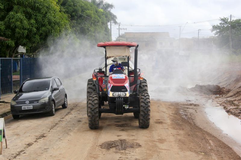 Estado promove 7º dia de desinfecção contra o Covid-19 pelas ruas de Belém <div class='credito_fotos'>Foto: Marcelo Seabra / Ag. Pará   |   <a href='/midias/2020/originais/6299_d05ab1f9-58c1-f87c-330a-81f0fad5fe24.jpg' download><i class='fa-solid fa-download'></i> Download</a></div>