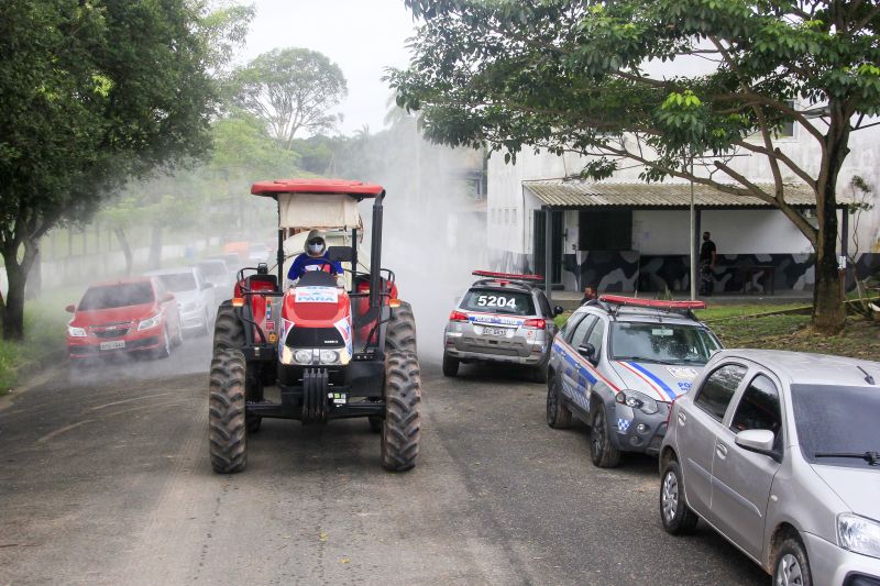 Estado promove 7º dia de desinfecção contra o Covid-19 pelas ruas de Belém <div class='credito_fotos'>Foto: Marcelo Seabra / Ag. Pará   |   <a href='/midias/2020/originais/6299_db3ee747-84f2-18d5-a62b-4353ead3e344.jpg' download><i class='fa-solid fa-download'></i> Download</a></div>