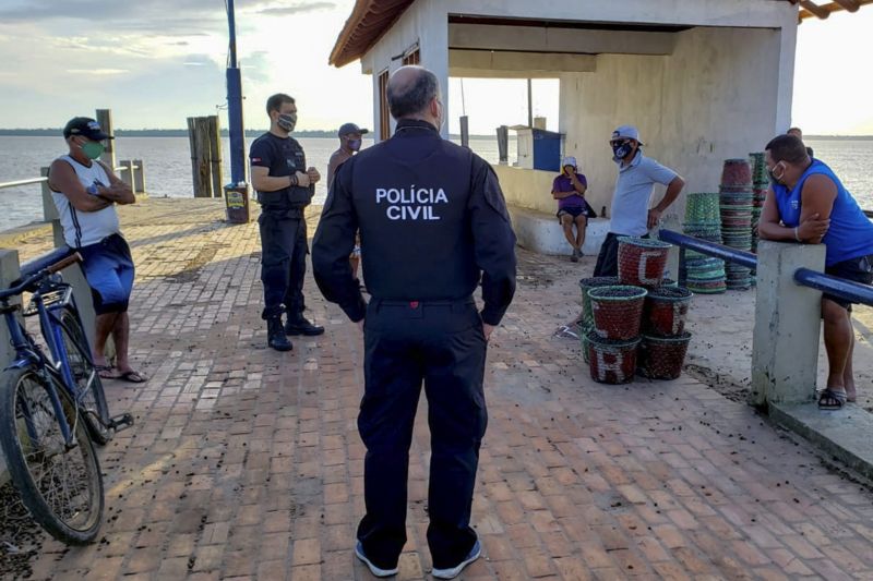 Cinco pessoas autuadas e quatro estabelecimentos notificados durante operação LOCKDOWN
 <div class='credito_fotos'>Foto: Leandro Santana / Ascom PCPA   |   <a href='/midias/2020/originais/6306_65acffdc-ae8f-954b-89a7-c0a08119d3ec.jpg' download><i class='fa-solid fa-download'></i> Download</a></div>