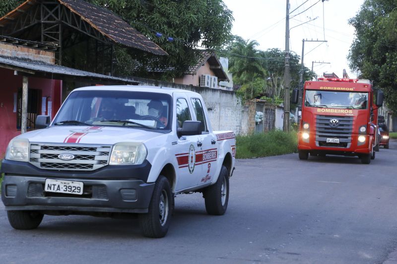 Fiscalização BR Marituba, Centro e Bairro - Lockdown contra Covid-19 <div class='credito_fotos'>Foto: Alex Ribeiro / Ag. Pará | <a href='/midias/2020/originais/6315_4a9f1ae9-74a7-dec0-6945-c81cacd2aac4.jpg' download><i class='fa-solid fa-download'></i> Download</a></div>