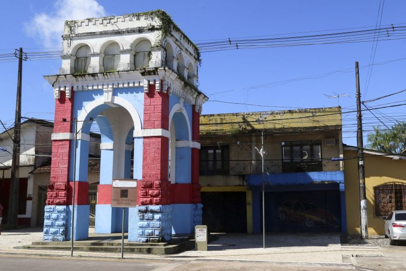 Cotidiano - Praça Matriz de Marituba, região metropolitana de Belém <div class='credito_fotos'>Foto: Alex Ribeiro / Ag. Pará   |   <a href='/midias/2020/originais/6316_1692e47e-2230-e553-7a45-7e74b9c14b58.jpg' download><i class='fa-solid fa-download'></i> Download</a></div>