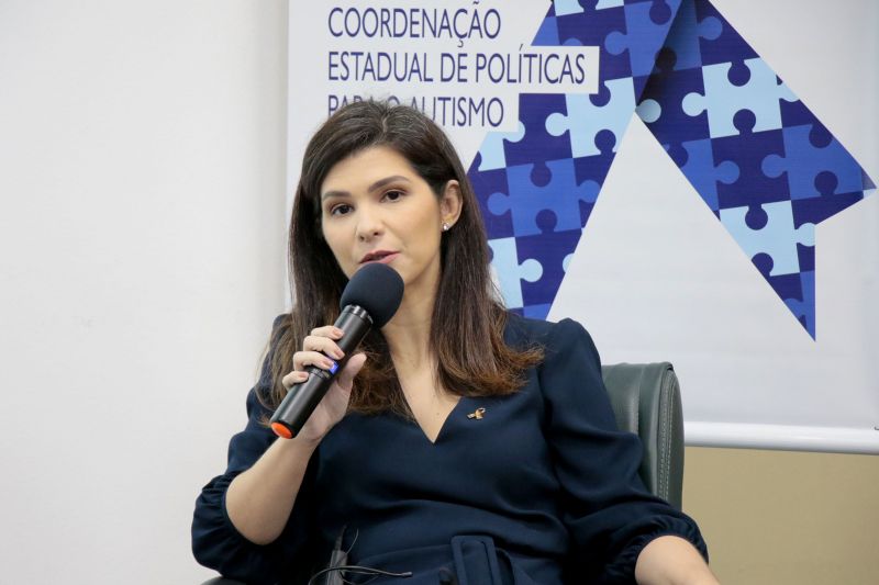 Belém, Pará, Brasil - CAPACITAÇÃO AUTISMO EGPA - Nayara Barbalho, Coordenadora estadual de polÃticas para o altÃssimo - 18/06/2020. Foto: Ricardo Amanajás - Ag Pará. <div class='credito_fotos'>Foto: Ricardo Amanajás / Ag. Pará | <a href='/midias/2020/originais/6458_4e7c4345-f54c-f89c-5452-fd867d0426a7.jpg' download><i class='fa-solid fa-download'></i> Download</a></div>