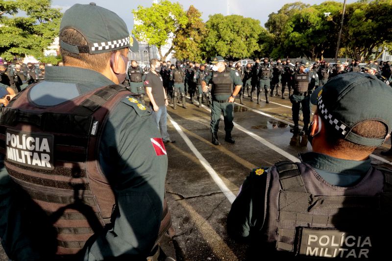 Belém, Pará, Brasil. OPERAÇÃO SEGURANÇA, Praça da Bandeira - 19/06/2020. Foto: Ricardo Amanajás / Ag Pará. <div class='credito_fotos'>Foto: Ricardo Amanajás / Ag. Pará | <a href='/midias/2020/originais/6464_235a3700-02e8-be23-5bf1-f7ef285beee3.jpg' download><i class='fa-solid fa-download'></i> Download</a></div>