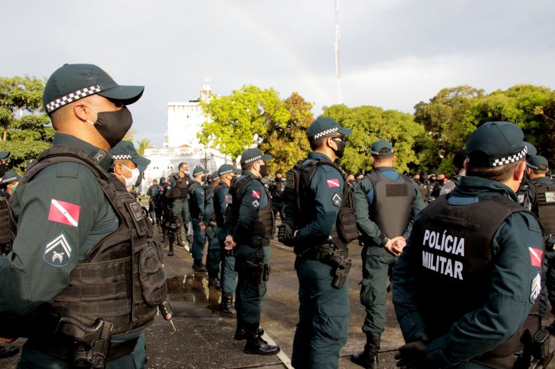 Belém, Pará, Brasil. OPERAÇÃO SEGURANÇA, Praça da Bandeira - 19/06/2020. Foto: Ricardo Amanajás / Ag Pará. <div class='credito_fotos'>Foto: Ricardo Amanajás / Ag. Pará | <a href='/midias/2020/originais/6464_e6a0af7d-e0f5-f697-dc17-24803d1d90e6.jpg' download><i class='fa-solid fa-download'></i> Download</a></div>