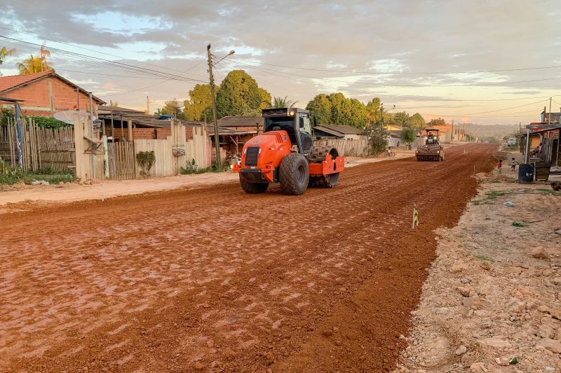  Rua Uruará <div class='credito_fotos'>Foto: Ascom Sedop   |   <a href='/midias/2020/originais/6563_22a68b0d-1c52-d755-314b-129729f3dcf8.jpg' download><i class='fa-solid fa-download'></i> Download</a></div>