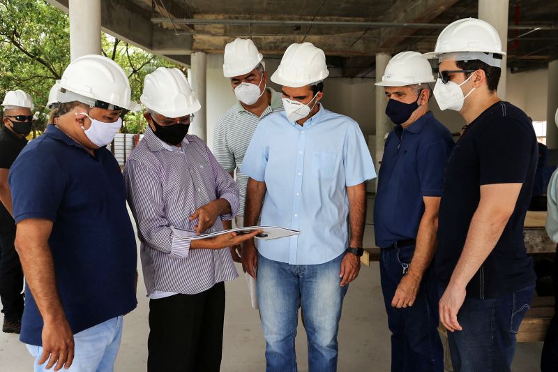 Visita do governador nas Obras da Casa de Cultura de Salinópolis - Foto Bruno Cecim <div class='credito_fotos'>Foto: Bruno Cecim / Ag.Pará   |   <a href='/midias/2020/originais/6601_5bd20232-fbb0-687f-ea0d-9f036686c614.jpg' download><i class='fa-solid fa-download'></i> Download</a></div>