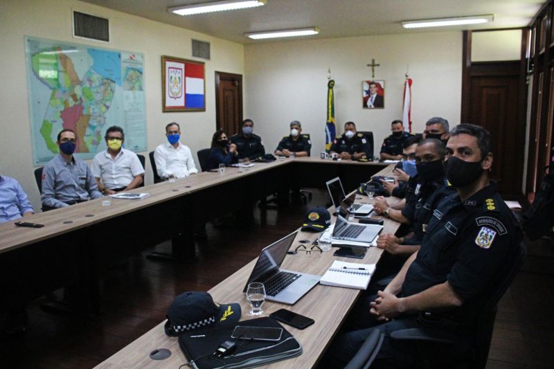Projeto habitacional para moradia digna de policiais militares avança para a fase de Incorporação <div class='credito_fotos'>Foto: ASCOM / PMPA | <a href='/midias/2020/originais/6606_a8246c0c-4935-1d5e-a879-cefd0101ea57.jpg' download><i class='fa-solid fa-download'></i> Download</a></div>