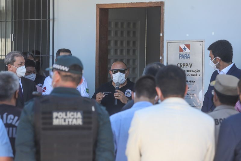 O Governo do Estado inaugurou, nesta segunda-feira (27), o Centro de Recuperação Penitenciário do Pará V (CRPP V). Localizado no Complexo Penitenciário de Americano, no município Santa Izabel, às margens da BR-316, a nova unidade contou com investimento de R$ 11,1 milhões e criou 516 novas vagas no sistema penitenciário estadual. Desde janeiro de 2019, com reformas e novas unidades, o Estado criou 5.290 novas vagas no sistema prisional. <div class='credito_fotos'>Foto: Alex Ribeiro / Ag. Pará | <a href='/midias/2020/originais/6613_09773af5-32fb-aaaf-7fb3-d93d727dd3ef.jpg' download><i class='fa-solid fa-download'></i> Download</a></div>