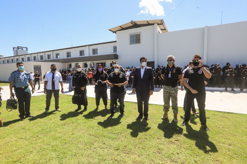 O Governo do Estado inaugurou, nesta segunda-feira (27), o Centro de Recuperação Penitenciário do Pará V (CRPP V). Localizado no Complexo Penitenciário de Americano, no município Santa Izabel, às margens da BR-316, a nova unidade contou com investimento de R$ 11,1 milhões e criou 516 novas vagas no sistema penitenciário estadual. Desde janeiro de 2019, com reformas e novas unidades, o Estado criou 5.290 novas vagas no sistema prisional. <div class='credito_fotos'>Foto: Alex Ribeiro / Ag. Pará | <a href='/midias/2020/originais/6613_14825b03-2c96-0a3d-d164-fcd8f5ffc56c.jpg' download><i class='fa-solid fa-download'></i> Download</a></div>