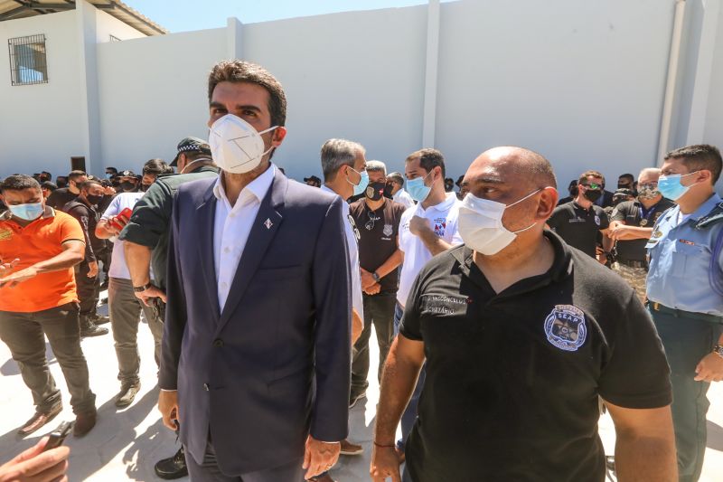 O Governo do Estado inaugurou, nesta segunda-feira (27), o Centro de Recuperação Penitenciário do Pará V (CRPP V). Localizado no Complexo Penitenciário de Americano, no município Santa Izabel, às margens da BR-316, a nova unidade contou com investimento de R$ 11,1 milhões e criou 516 novas vagas no sistema penitenciário estadual. Desde janeiro de 2019, com reformas e novas unidades, o Estado criou 5.290 novas vagas no sistema prisional. <div class='credito_fotos'>Foto: Alex Ribeiro / Ag. Pará | <a href='/midias/2020/originais/6613_5926ffea-a94c-7228-99a5-b998f68197e1.jpg' download><i class='fa-solid fa-download'></i> Download</a></div>