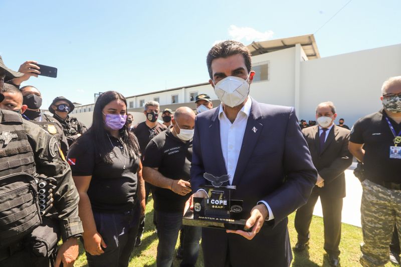 O Governo do Estado inaugurou, nesta segunda-feira (27), o Centro de Recuperação Penitenciário do Pará V (CRPP V). Localizado no Complexo Penitenciário de Americano, no município Santa Izabel, às margens da BR-316, a nova unidade contou com investimento de R$ 11,1 milhões e criou 516 novas vagas no sistema penitenciário estadual. Desde janeiro de 2019, com reformas e novas unidades, o Estado criou 5.290 novas vagas no sistema prisional. <div class='credito_fotos'>Foto: Alex Ribeiro / Ag. Pará | <a href='/midias/2020/originais/6613_7170599f-5e46-68c3-60e5-b5b3034ab77d.jpg' download><i class='fa-solid fa-download'></i> Download</a></div>