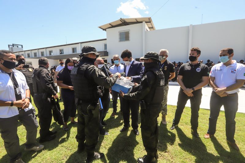 O Governo do Estado inaugurou, nesta segunda-feira (27), o Centro de Recuperação Penitenciário do Pará V (CRPP V). Localizado no Complexo Penitenciário de Americano, no município Santa Izabel, às margens da BR-316, a nova unidade contou com investimento de R$ 11,1 milhões e criou 516 novas vagas no sistema penitenciário estadual. Desde janeiro de 2019, com reformas e novas unidades, o Estado criou 5.290 novas vagas no sistema prisional. <div class='credito_fotos'>Foto: Alex Ribeiro / Ag. Pará | <a href='/midias/2020/originais/6613_7f5c7ebe-81a1-c9ea-1ab5-36943df2aa53.jpg' download><i class='fa-solid fa-download'></i> Download</a></div>