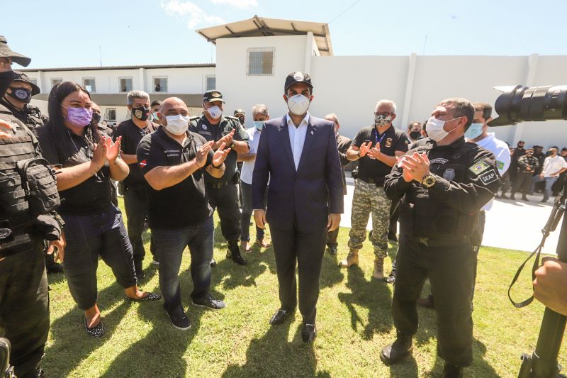 O Governo do Estado inaugurou, nesta segunda-feira (27), o Centro de Recuperação Penitenciário do Pará V (CRPP V). Localizado no Complexo Penitenciário de Americano, no município Santa Izabel, às margens da BR-316, a nova unidade contou com investimento de R$ 11,1 milhões e criou 516 novas vagas no sistema penitenciário estadual. Desde janeiro de 2019, com reformas e novas unidades, o Estado criou 5.290 novas vagas no sistema prisional. <div class='credito_fotos'>Foto: Alex Ribeiro / Ag. Pará | <a href='/midias/2020/originais/6613_819d68df-33d5-7526-2fc9-d8036c37d33b.jpg' download><i class='fa-solid fa-download'></i> Download</a></div>
