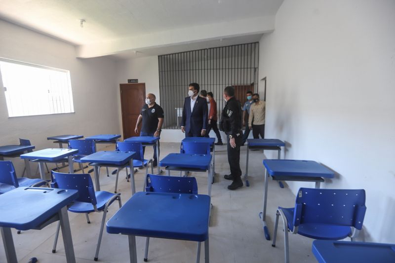 O Governo do Estado inaugurou, nesta segunda-feira (27), o Centro de Recuperação Penitenciário do Pará V (CRPP V). Localizado no Complexo Penitenciário de Americano, no município Santa Izabel, às margens da BR-316, a nova unidade contou com investimento de R$ 11,1 milhões e criou 516 novas vagas no sistema penitenciário estadual. Desde janeiro de 2019, com reformas e novas unidades, o Estado criou 5.290 novas vagas no sistema prisional. <div class='credito_fotos'>Foto: Alex Ribeiro / Ag. Pará | <a href='/midias/2020/originais/6613_b88247bd-9d53-f107-f95b-b54ceedf6fb9.jpg' download><i class='fa-solid fa-download'></i> Download</a></div>