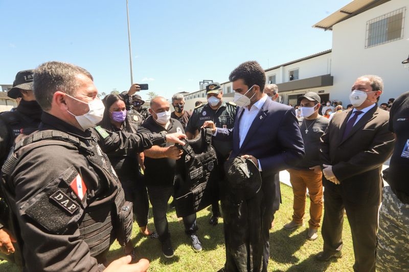 O Governo do Estado inaugurou, nesta segunda-feira (27), o Centro de Recuperação Penitenciário do Pará V (CRPP V). Localizado no Complexo Penitenciário de Americano, no município Santa Izabel, às margens da BR-316, a nova unidade contou com investimento de R$ 11,1 milhões e criou 516 novas vagas no sistema penitenciário estadual. Desde janeiro de 2019, com reformas e novas unidades, o Estado criou 5.290 novas vagas no sistema prisional. <div class='credito_fotos'>Foto: Alex Ribeiro / Ag. Pará | <a href='/midias/2020/originais/6613_cf730874-2899-6364-a1be-ded8b9357a40.jpg' download><i class='fa-solid fa-download'></i> Download</a></div>