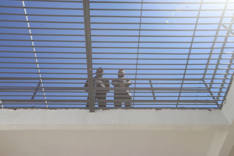 O Governo do Estado inaugurou, nesta segunda-feira (27), o Centro de Recuperação Penitenciário do Pará V (CRPP V). Localizado no Complexo Penitenciário de Americano, no município Santa Izabel, às margens da BR-316, a nova unidade contou com investimento de R$ 11,1 milhões e criou 516 novas vagas no sistema penitenciário estadual. Desde janeiro de 2019, com reformas e novas unidades, o Estado criou 5.290 novas vagas no sistema prisional. <div class='credito_fotos'>Foto: Alex Ribeiro / Ag. Pará | <a href='/midias/2020/originais/6613_e3c6a0d4-7d69-d995-ccea-17b2916465fa.jpg' download><i class='fa-solid fa-download'></i> Download</a></div>