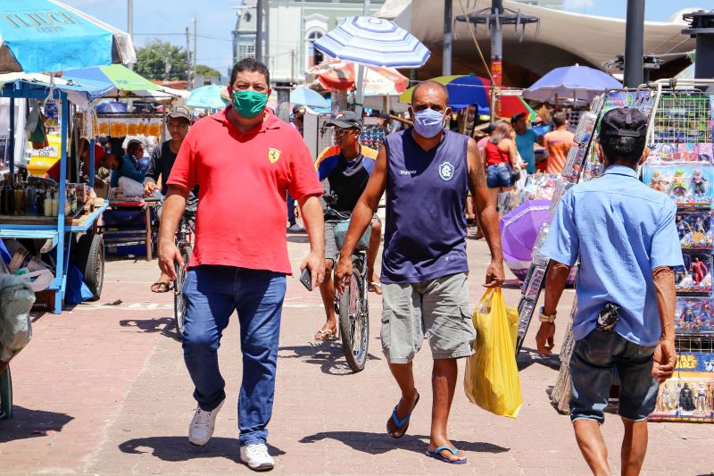 O Pará alcançou a 17ª posição no ranking nacional de isolamento, na segunda-feira (27), com a taxa de 39,05% das pessoas em casa para evitar a proliferação do novo coronavírus. De acordo com os dados divulgados nesta terça-feira (28), pela Secretaria Estadual de Segurança Pública e Defesa Social (Segup), Belém esteve no 15º lugar entre as capitais, registrando taxa de 40,4%. <div class='credito_fotos'>Foto: Bruno Cecim / Ag.Pará | <a href='/midias/2020/originais/6622_b2da753f-28be-ee4d-f195-445a30f54cbd.jpg' download><i class='fa-solid fa-download'></i> Download</a></div>