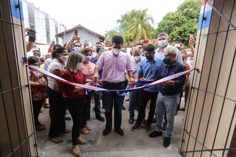 Entrega da Escola Prof Aracy Alves Dias-Alex Ribeiro- Ag Pará em Salinas <div class='credito_fotos'>Foto: Alex Ribeiro / Ag. Pará | <a href='/midias/2020/originais/6630_e446fae5-915a-48e1-d90a-eede5b4b197d.jpg' download><i class='fa-solid fa-download'></i> Download</a></div>