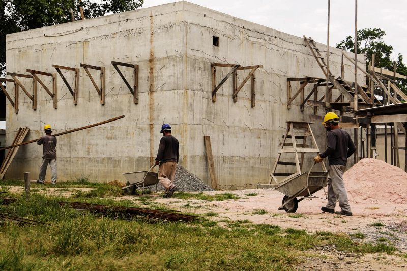 Governo investe R$ 13 milhões no sistema de abastecimento de água em Alter do Chão <div class='credito_fotos'>Foto: Bruno Cecim / Ag.Pará   |   <a href='/midias/2020/originais/6634_642d3524-238f-4626-d7c0-01d00f68df8e.jpg' download><i class='fa-solid fa-download'></i> Download</a></div>