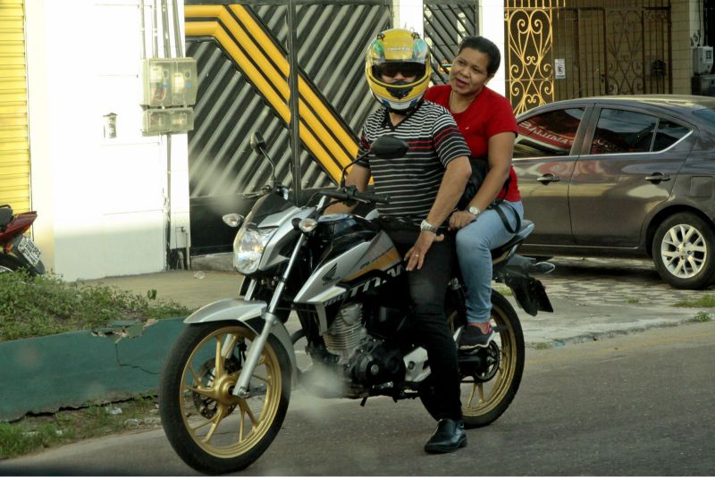 BelÃ©m, ParÃ¡, Brasil . AÃ‡Ã•ES EDUCATIVAS MOTOCICLISTAS - parte 2 - 23/07/2020 <div class='credito_fotos'>Foto: Ricardo Amanajás / Ag. Pará   |   <a href='/midias/2020/originais/6641_46cfad24-2b5e-266a-4007-c3625c1fa2a5.jpg' download><i class='fa-solid fa-download'></i> Download</a></div>