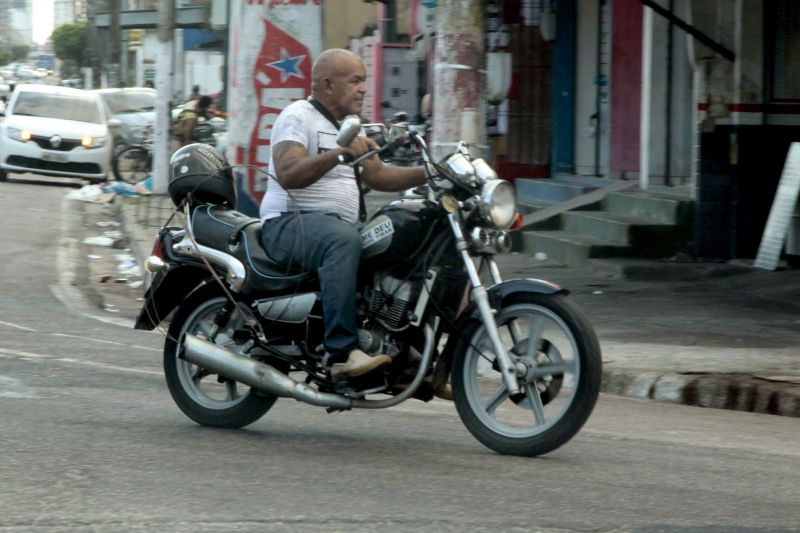 BelÃ©m, ParÃ¡, Brasil . AÃ‡Ã•ES EDUCATIVAS MOTOCICLISTAS - parte 2 - 23/07/2020 <div class='credito_fotos'>Foto: Ricardo Amanajás / Ag. Pará   |   <a href='/midias/2020/originais/6641_a21a77c5-01f9-edef-be22-13dfb507a244.jpg' download><i class='fa-solid fa-download'></i> Download</a></div>