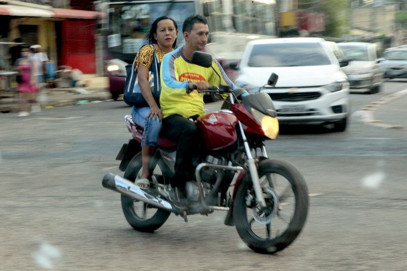 BelÃ©m, ParÃ¡, Brasil . AÃ‡Ã•ES EDUCATIVAS MOTOCICLISTAS - parte 2 - 23/07/2020 <div class='credito_fotos'>Foto: Ricardo Amanajás / Ag. Pará   |   <a href='/midias/2020/originais/6641_fca6fa39-4c8e-3377-a86b-bdc62d5064f4.jpg' download><i class='fa-solid fa-download'></i> Download</a></div>