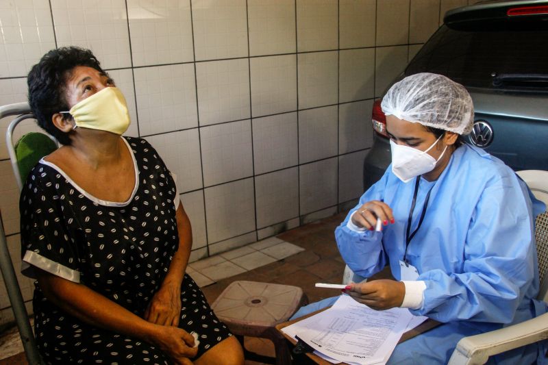 Universidade do Estado do Pará inicia segunda fase da pesquisa epidemiológica <div class='credito_fotos'>Foto: Marcelo Seabra / Ag. Pará   |   <a href='/midias/2020/originais/6648_55a58a3e-4808-9f24-31d3-532df9bbe1c5.jpg' download><i class='fa-solid fa-download'></i> Download</a></div>