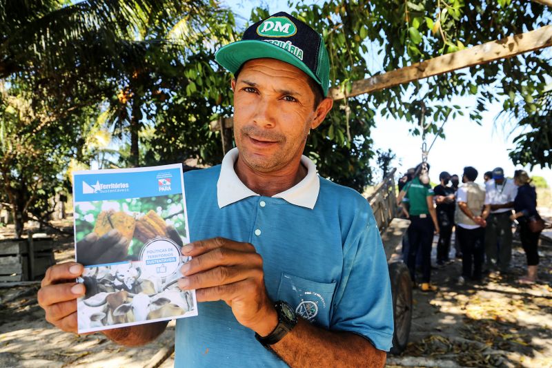 Equipes dos Territórios Sustentáveis começam as visitas às propriedade rurais. <div class='credito_fotos'>Foto: Bruno Cecim / Ag.Pará   |   <a href='/midias/2020/originais/6657_23c7bd61-11c8-c83c-57ef-936f4f6333df.jpg' download><i class='fa-solid fa-download'></i> Download</a></div>