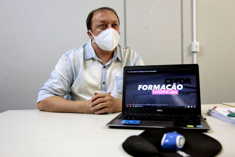 BelÃ©m, ParÃ¡, Brasil. DIA NACIONAL DOS PROFISSIONAIS DE EDUCAÃ‡ÃƒO SEDUC - Augusto Paes (coordenador do Centro de FormaÃ§Ã£o de Profissionais da EducaÃ§Ã£o BÃ¡sica do Estado do ParÃ¡ â€“ Cefor) - 05/08/2020 <div class='credito_fotos'>Foto: Ricardo Amanajás / Ag. Pará   |   <a href='/midias/2020/originais/6663_712d71e7-ea7d-a7ec-cec5-bf20d559f154.jpg' download><i class='fa-solid fa-download'></i> Download</a></div>