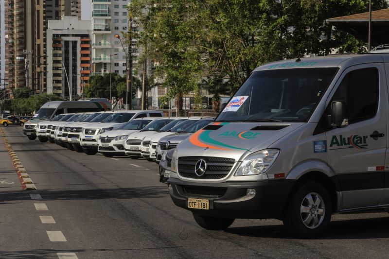 A primeira fase da intervenção paisagística no Parque Urbano Belém Porto Futuro foi iniciada neste sábado (22) com o plantio simbólico de 22 árvores. O ato teve a presença do governador Helder Barbalho; da secretária de Estado de Cultura, Ursula Vidal, e de representantes de entidades empresariais paraenses que contribuem com a arborização do espaço, aberto ao público  <div class='credito_fotos'>Foto: Jader Paes / Agência Pará   |   <a href='/midias/2020/originais/6743_380e29b9-12f3-1e34-61eb-af3fbdfe5c79.jpg' download><i class='fa-solid fa-download'></i> Download</a></div>