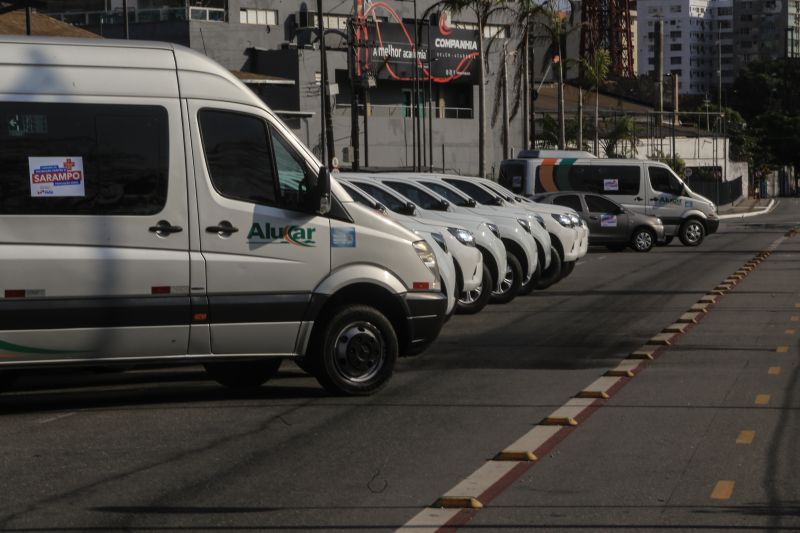 A primeira fase da intervenção paisagística no Parque Urbano Belém Porto Futuro foi iniciada neste sábado (22) com o plantio simbólico de 22 árvores. O ato teve a presença do governador Helder Barbalho; da secretária de Estado de Cultura, Ursula Vidal, e de representantes de entidades empresariais paraenses que contribuem com a arborização do espaço, aberto ao público  <div class='credito_fotos'>Foto: Jader Paes / Agência Pará   |   <a href='/midias/2020/originais/6743_3ec850bc-5356-5471-daff-c358f2a75866.jpg' download><i class='fa-solid fa-download'></i> Download</a></div>